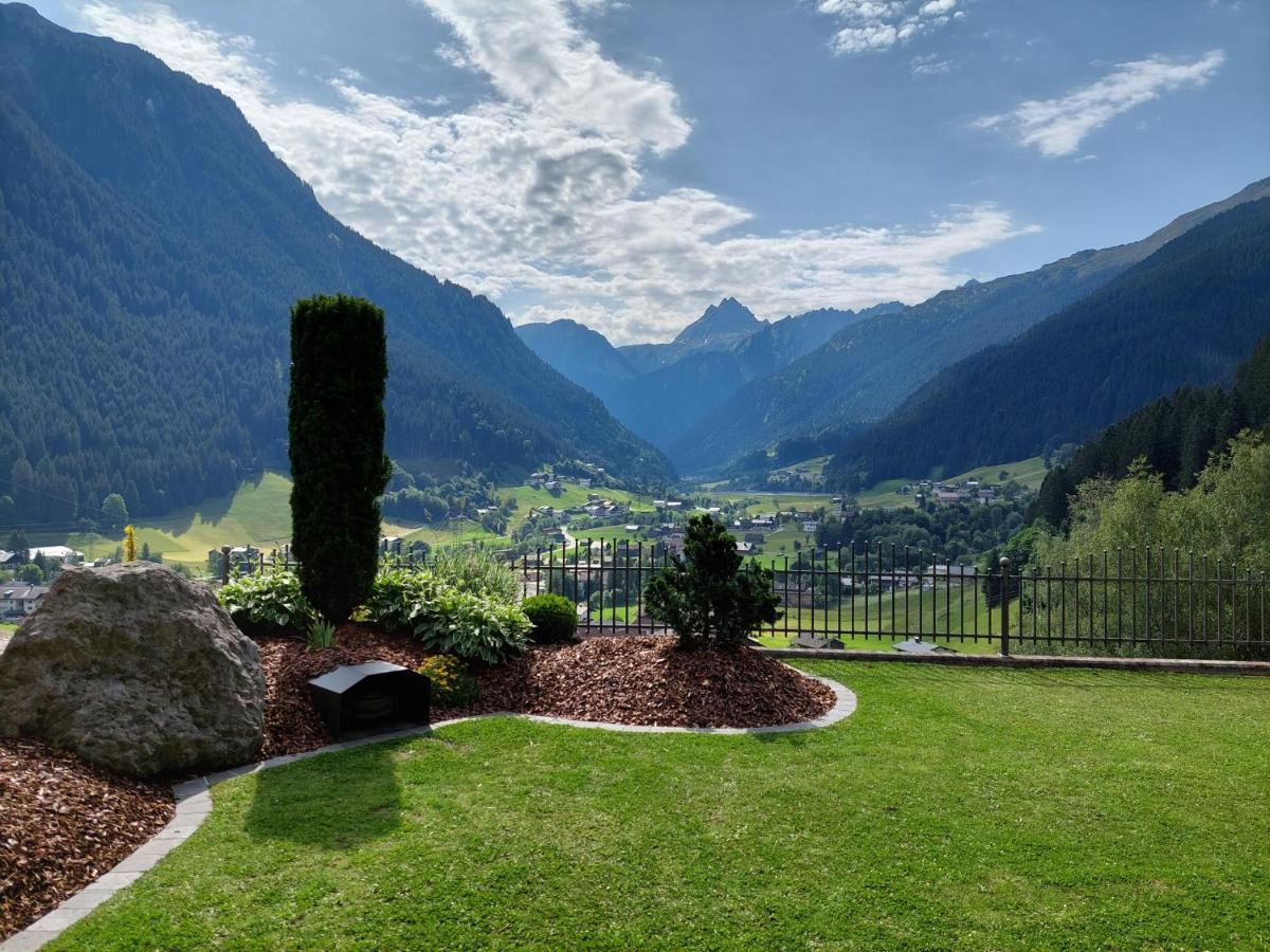 Alpenpension Maderer Gaschurn Exterior photo